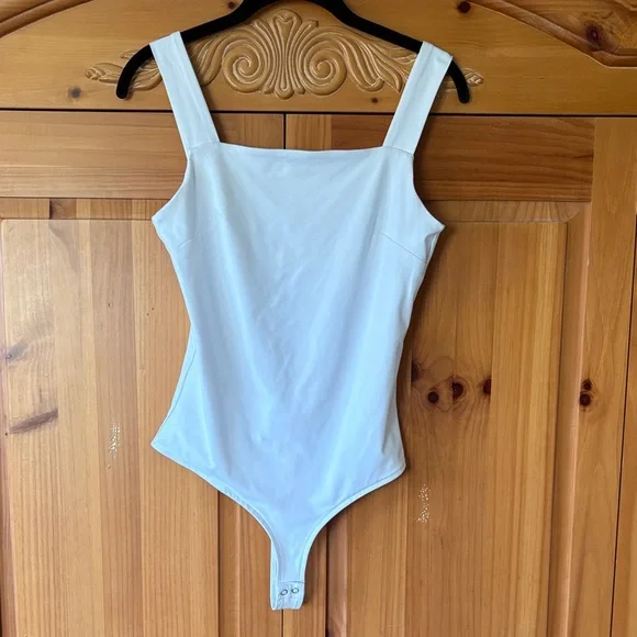 🌟HP🌟ReoRia Square Neck Tank BodySuit - Picture 4 of 11